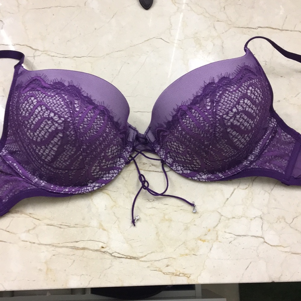 Victoria secret bra sz 36B
